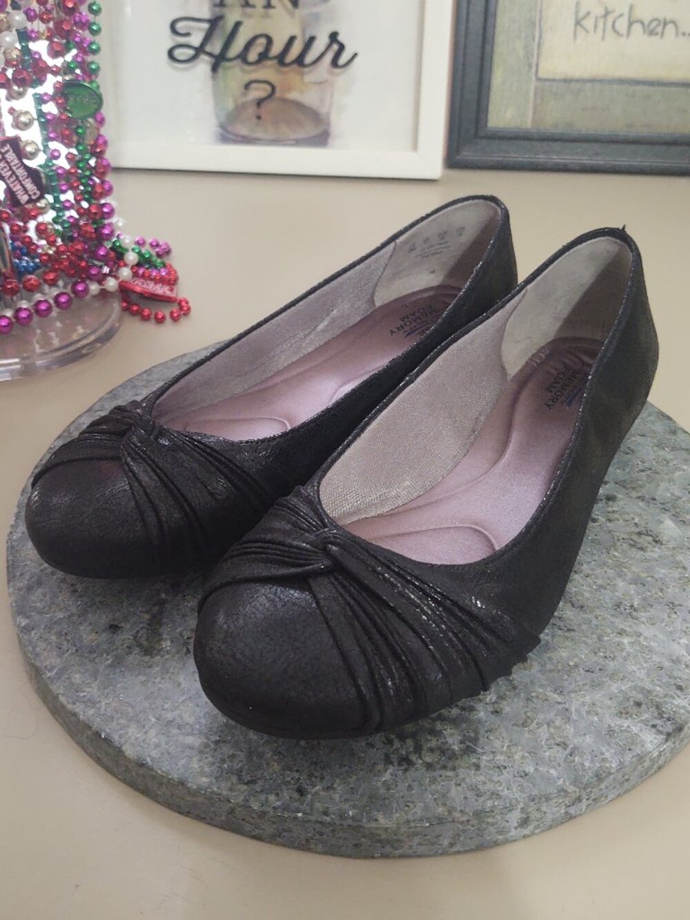 Life Stride Velocity Flats PRETEND Black Memory Foam Sz. 9